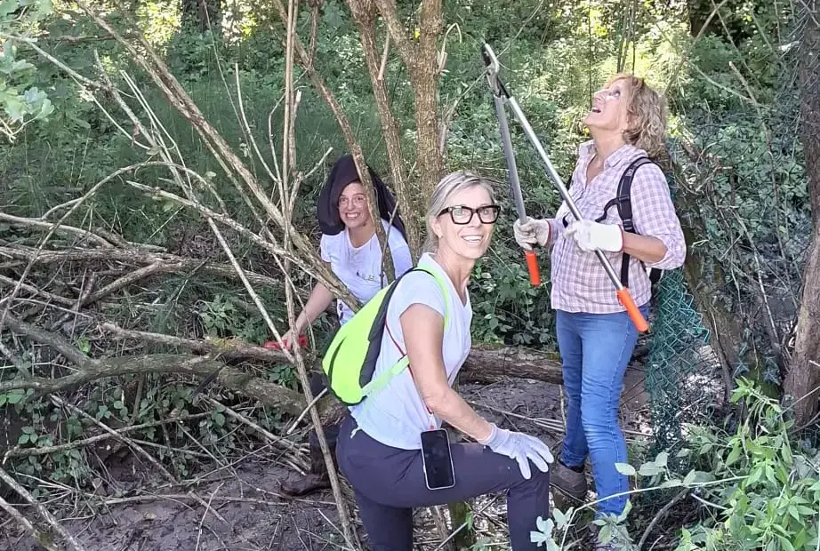 Volontari alla giornata di segnaletica e manutenzione all'Oasi del Busatello
