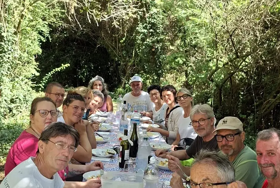Volontari alla giornata di segnaletica e manutenzione all'Oasi del Busatello